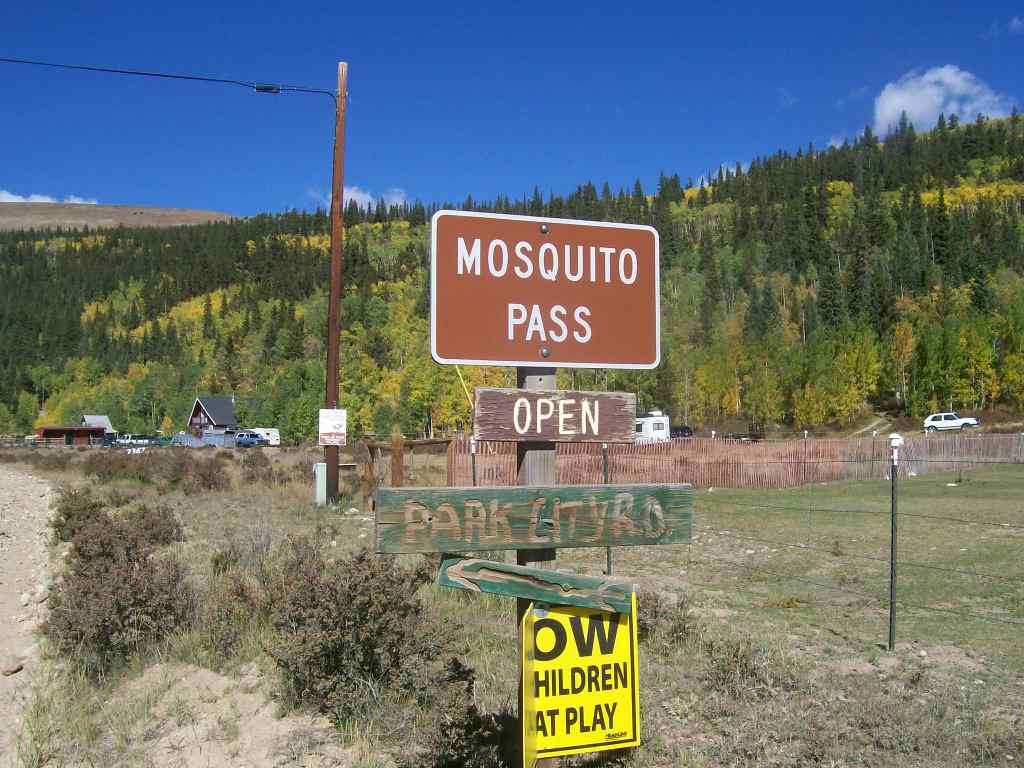 Mosquito Pass - Waypoint 1: Trailhead