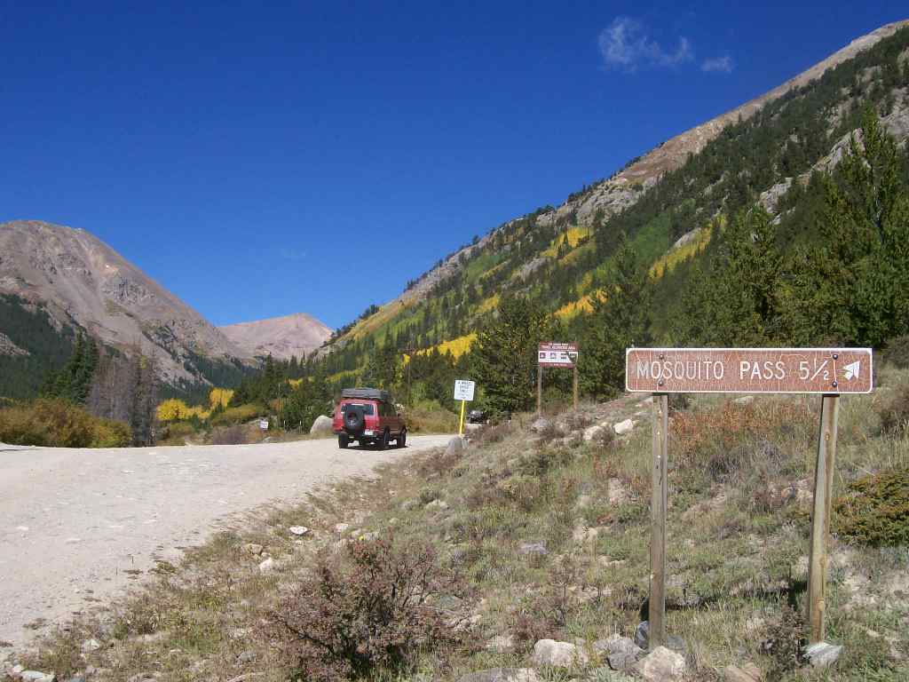 Mosquito Pass - Waypoint 2: Intersection FS Road 696