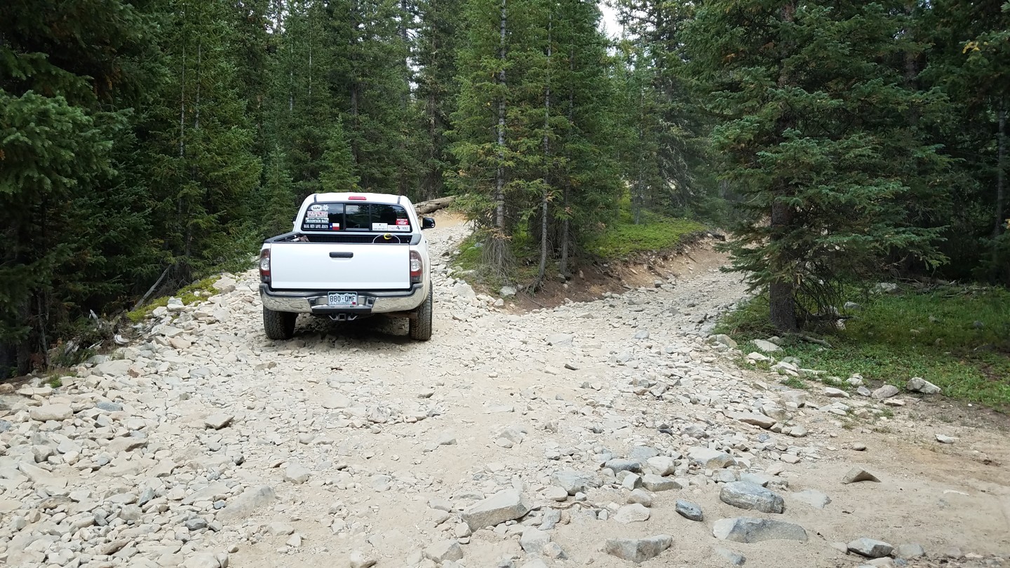 Georgia Pass - Waypoint 9: Unmarked Fork - Stay Left