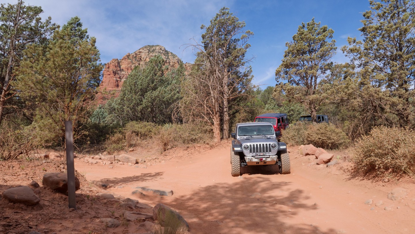 Broken Arrow - Waypoint 10: 9868 Trailhead for Submarine Rock – Turn Left