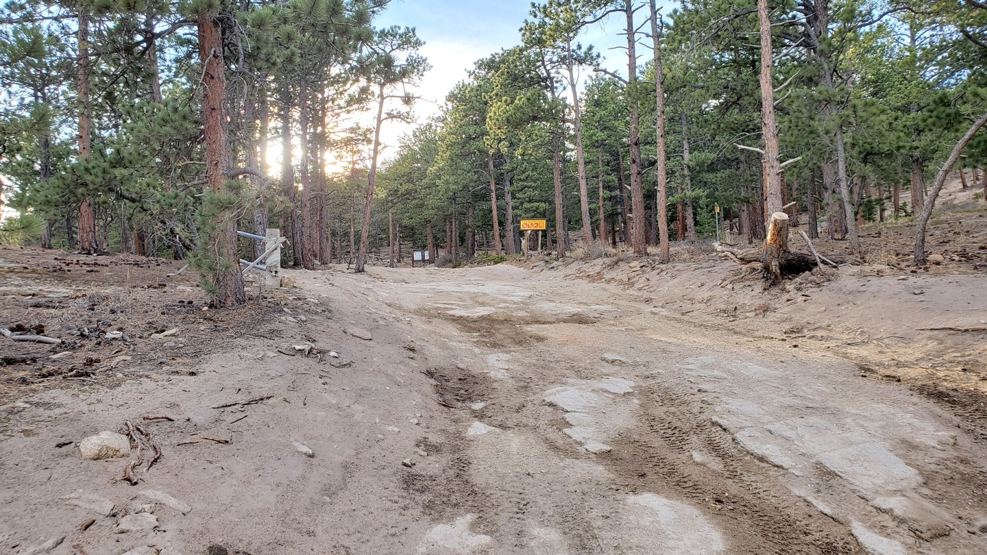 Bunce School Road - Waypoint 2: Parking Area