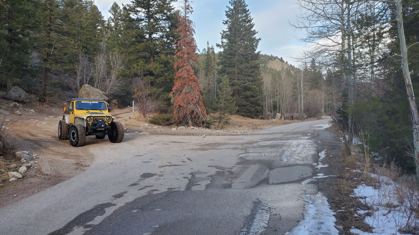 Bunce School Road - Waypoint 14: Southern Trailhead