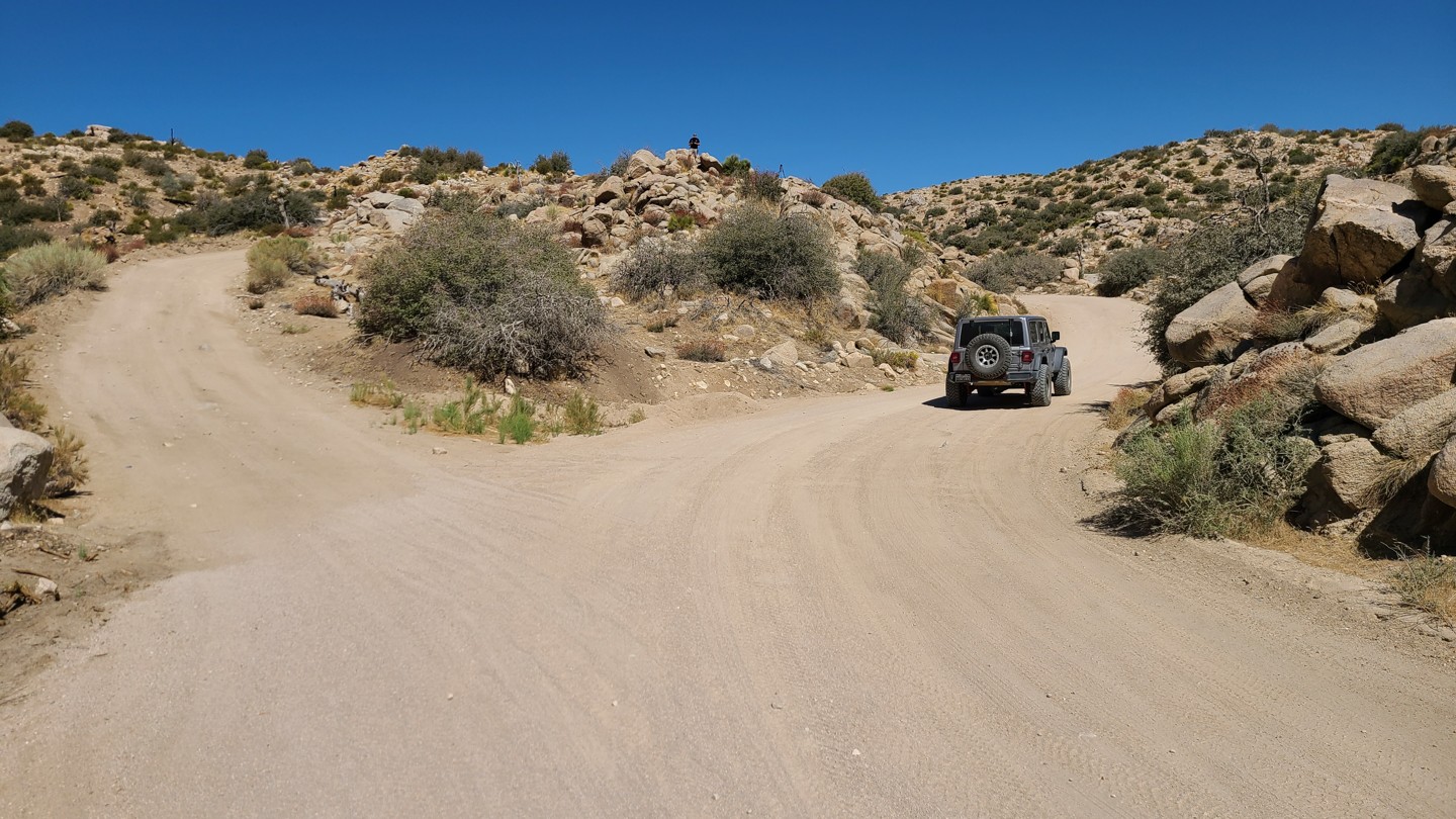 2N02 - Burns Canyon - Waypoint 3: Path Split and Rejoins Shortly - Continue Straight