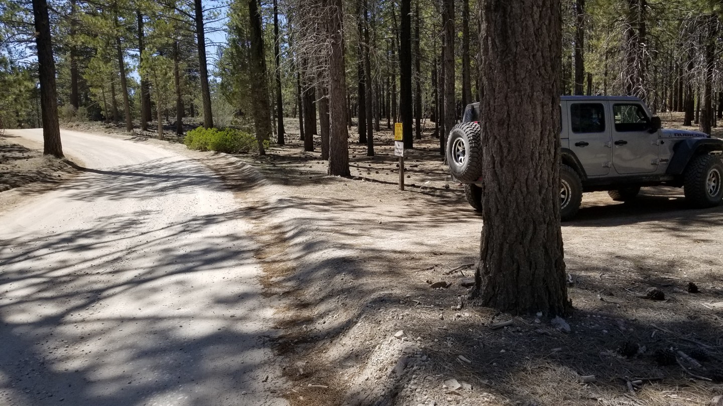 3N16 - Holcomb Valley - Waypoint 24: Holcomb Valley Day Use Area - Continue Straight