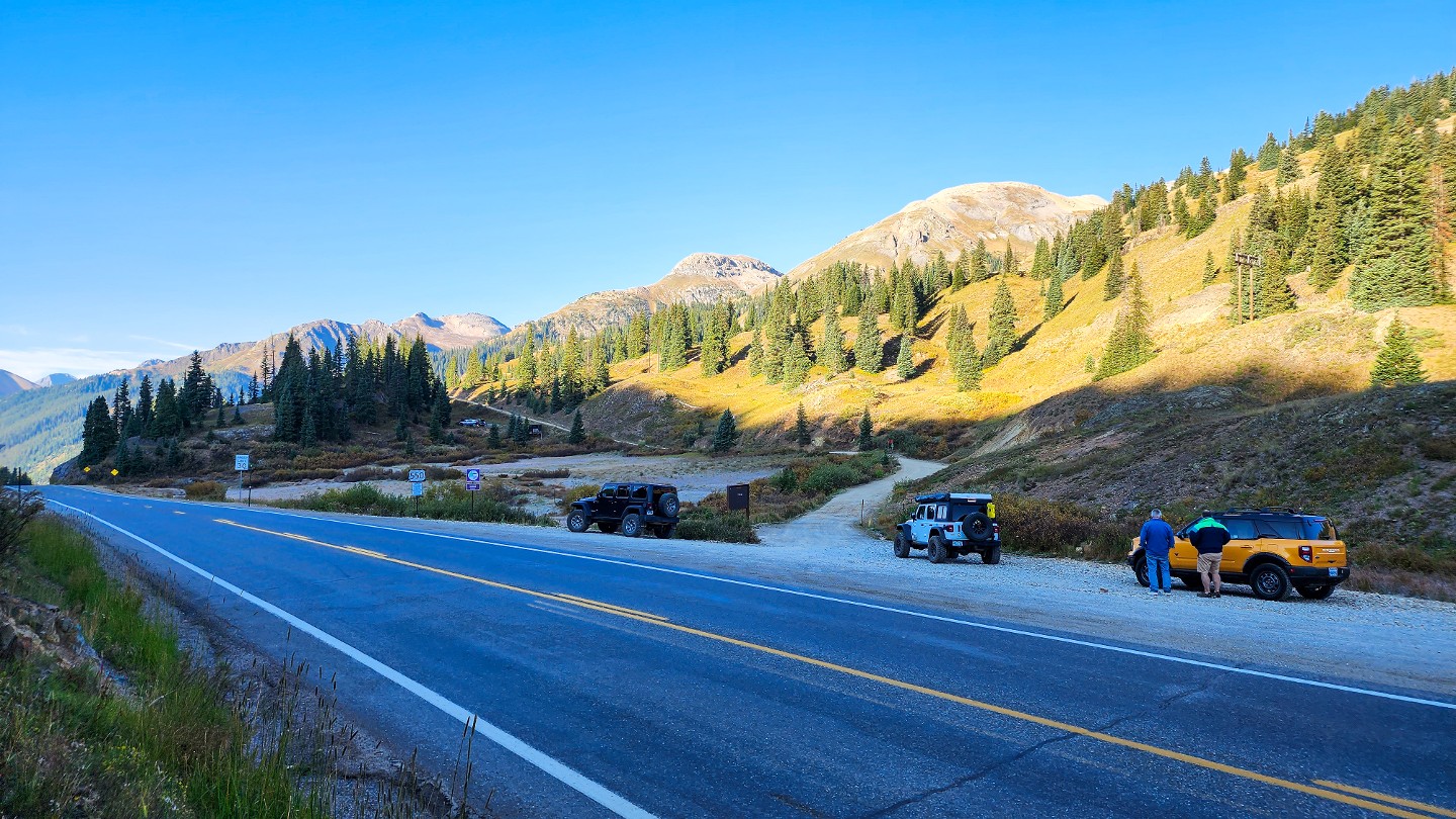 Black Bear Pass - Waypoint 1: Trailhead