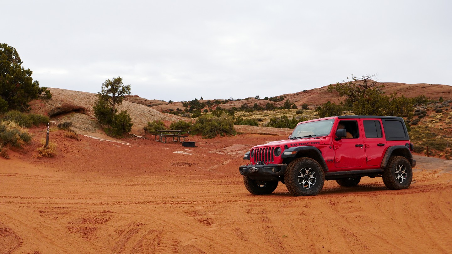 Fins and Things - Waypoint 14: Camp Loop F and Exit to Sand Flats Road - Stay Right