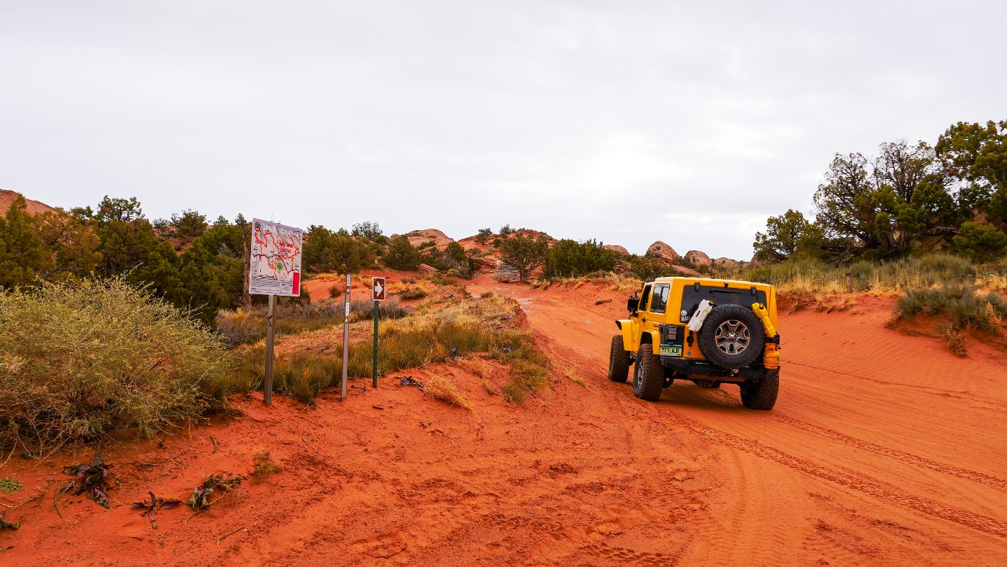 Fins and Things - Waypoint 14: Camp Loop F and Exit to Sand Flats Road - Stay Right