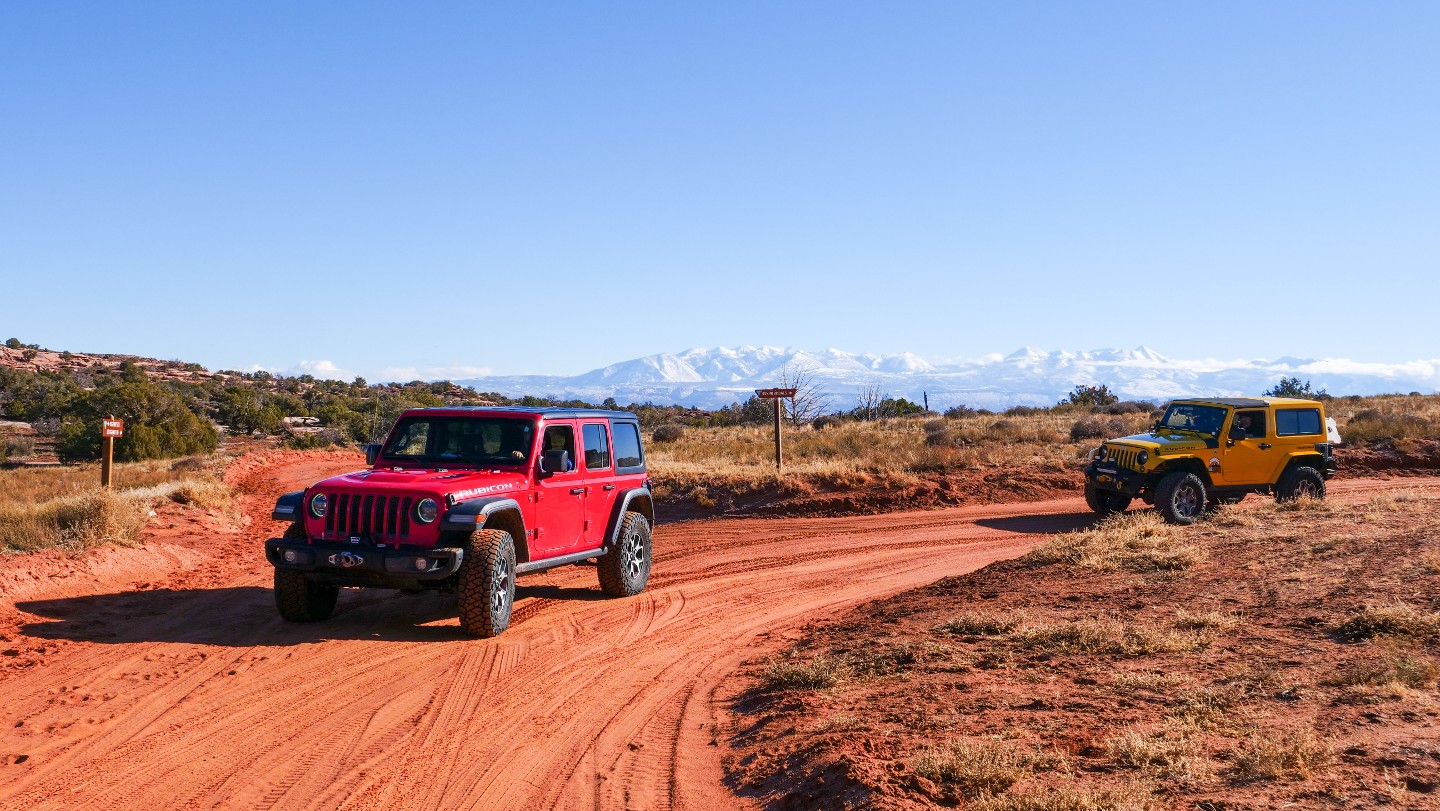 Gemini Bridges - Waypoint 18: D1789 and D1787 Trailheads - Continue West