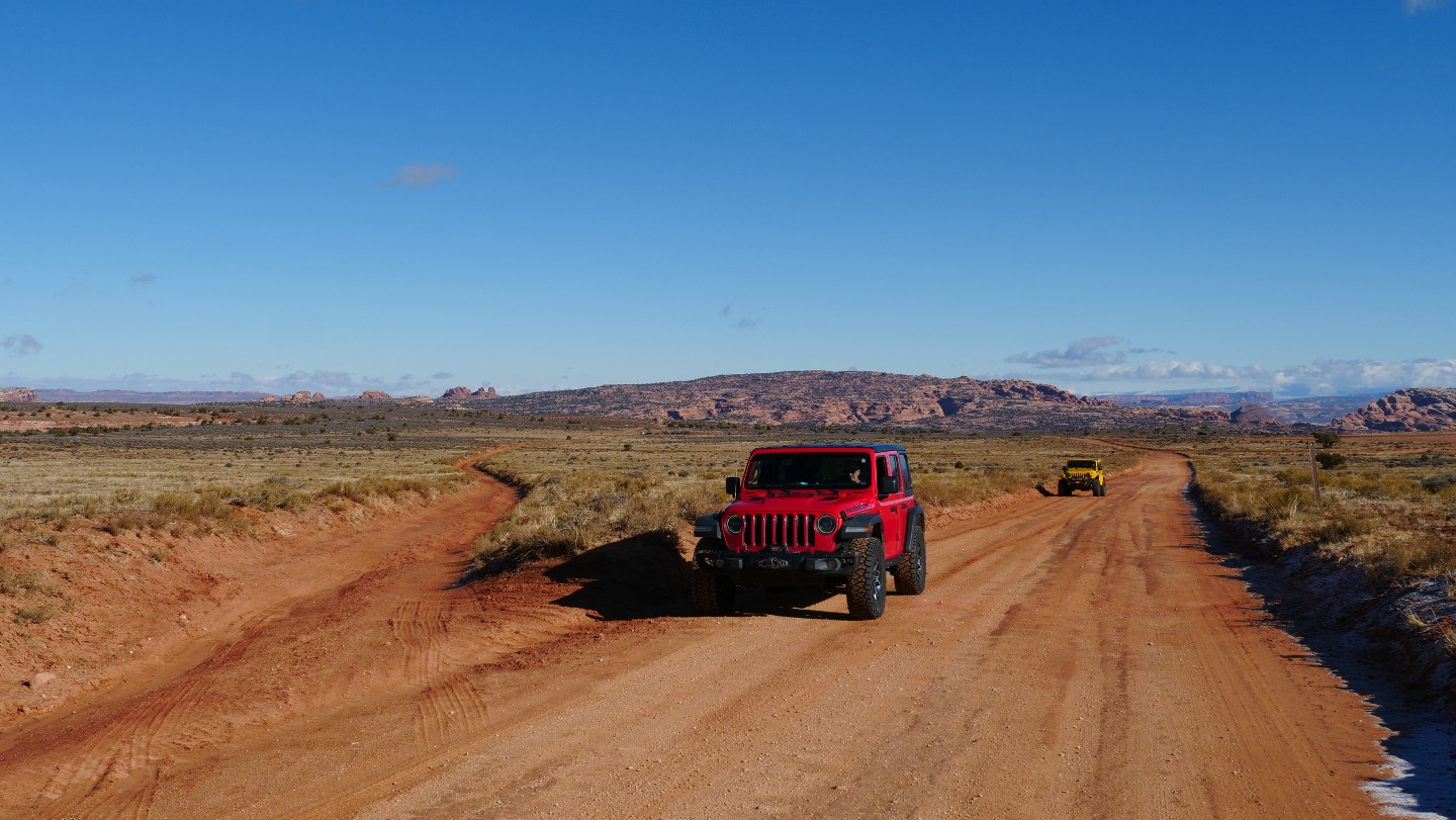 Gemini Bridges - Waypoint 21: Arths Pasture Road Trailhead - Continue Straight