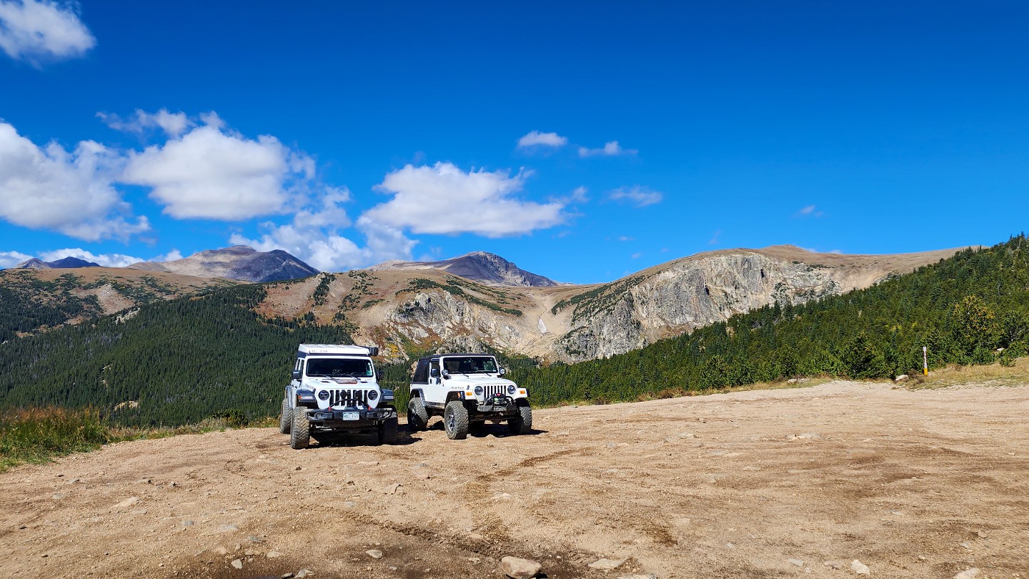 Yankee Hill Road - Waypoint 19: Glacier Overlook