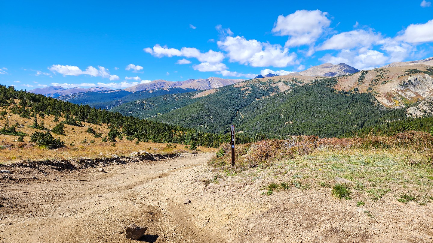 Yankee Hill Road - Waypoint 19: Glacier Overlook