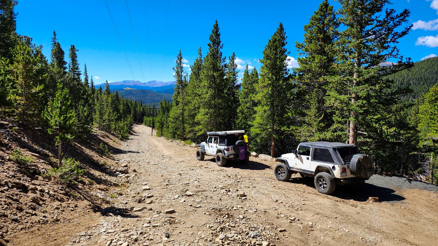 Yankee Hill Road - Waypoint 20: Powerlines - Stay Left Downhill