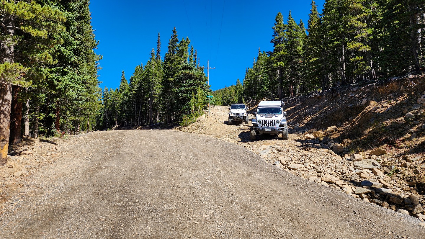 Yankee Hill Road - Waypoint 21: Mine Road Trailhead