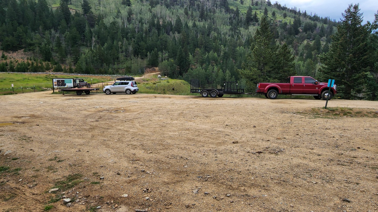 Bill Moore Lake - Waypoint 1: Trailhead