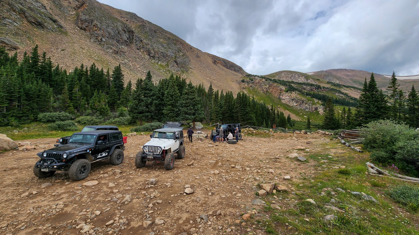 Bill Moore Lake - Waypoint 18: Trail Ends - Bill Moore Lake