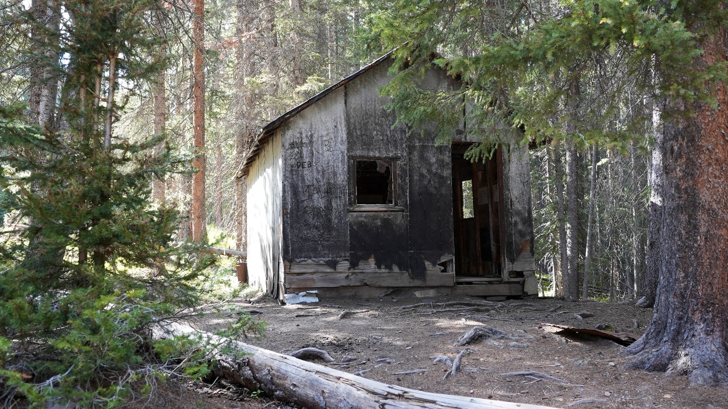 Imogene Pass - Waypoint 21: Old Cabin/Mine Tailings