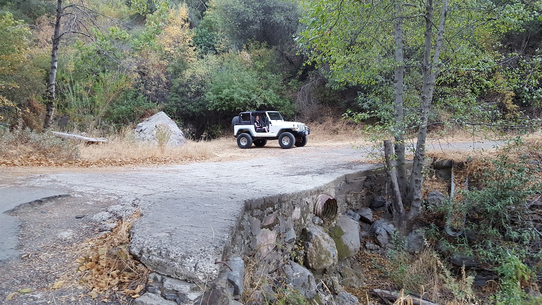 Maple Spring Road - Silverado Canyon - 5S04 - Waypoint 2: Trail Turns To Dirt