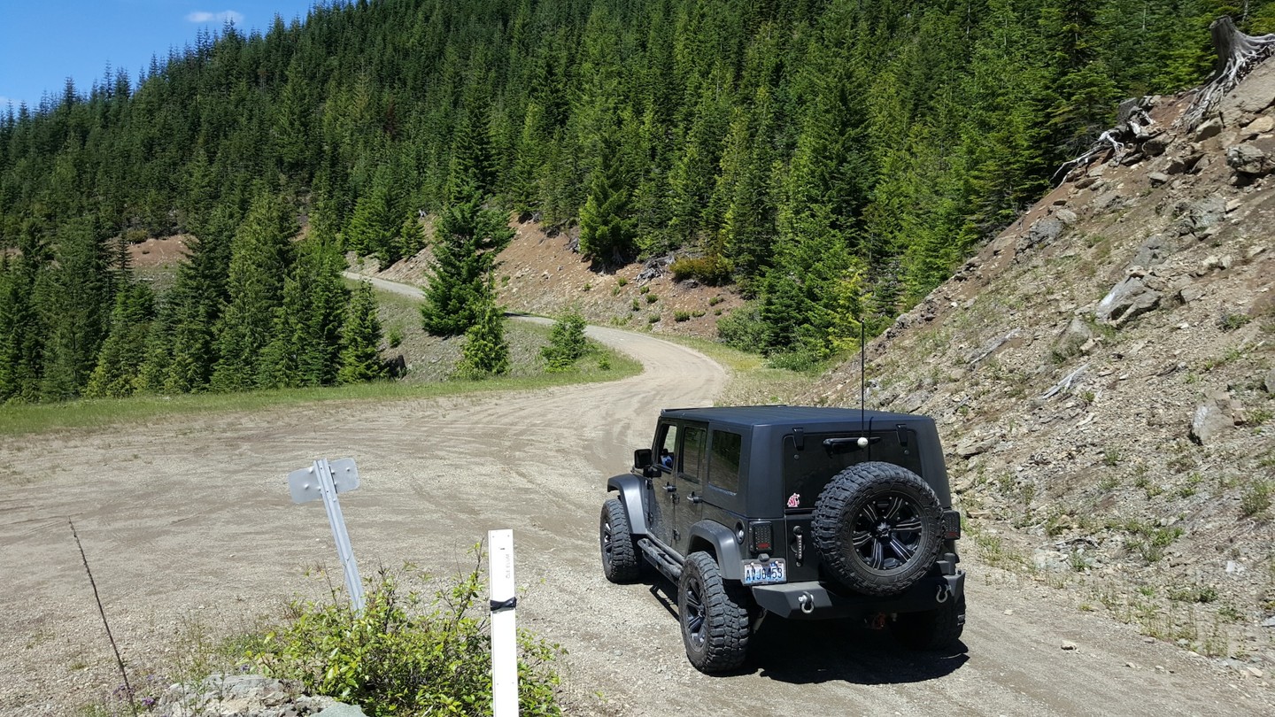 NF-7030 to Stampede Pass - Waypoint 12: Intersection with NF-7037