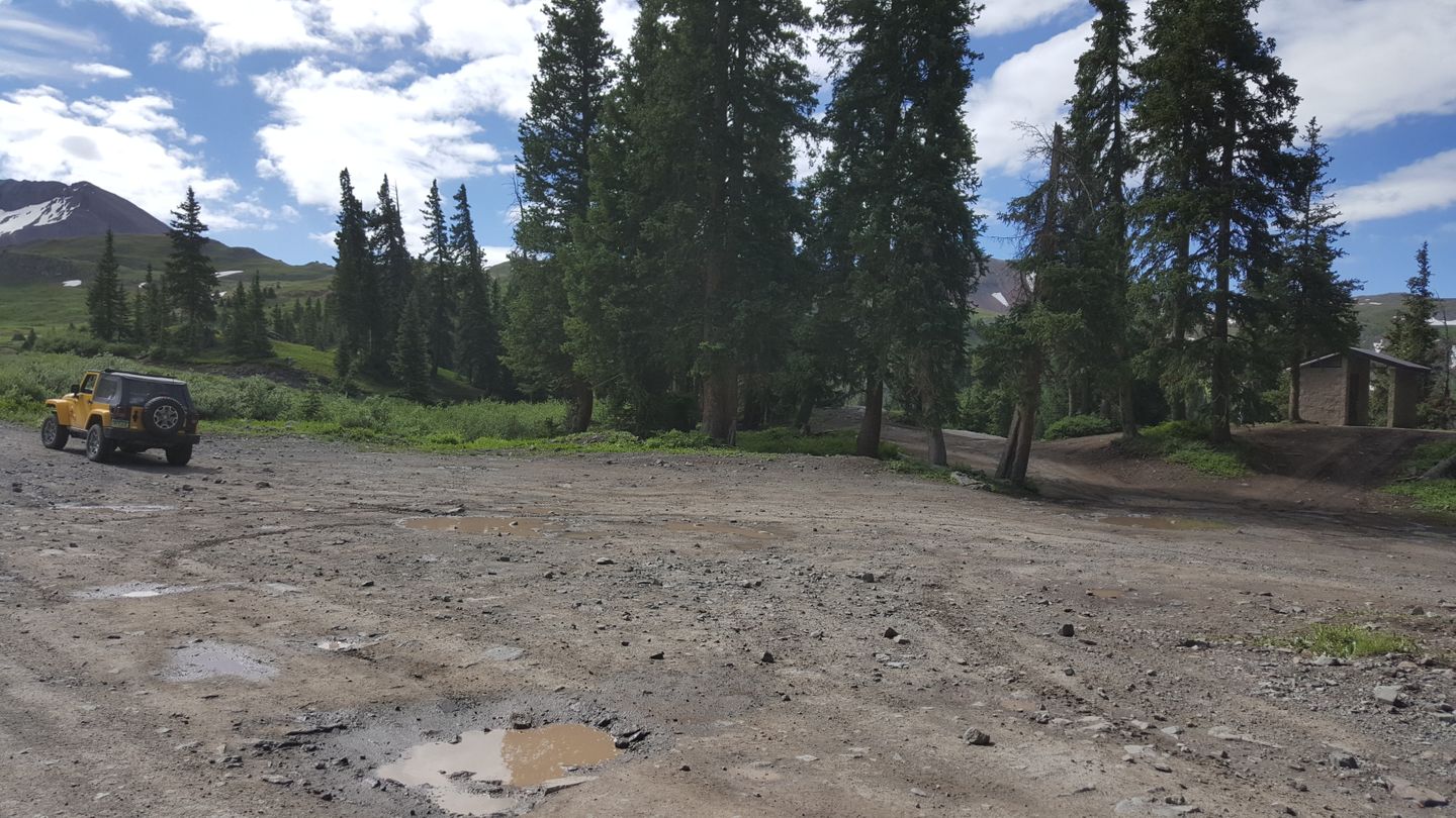 Engineer Pass - Waypoint 10: Canaries Scenic Overlook & Bathroom