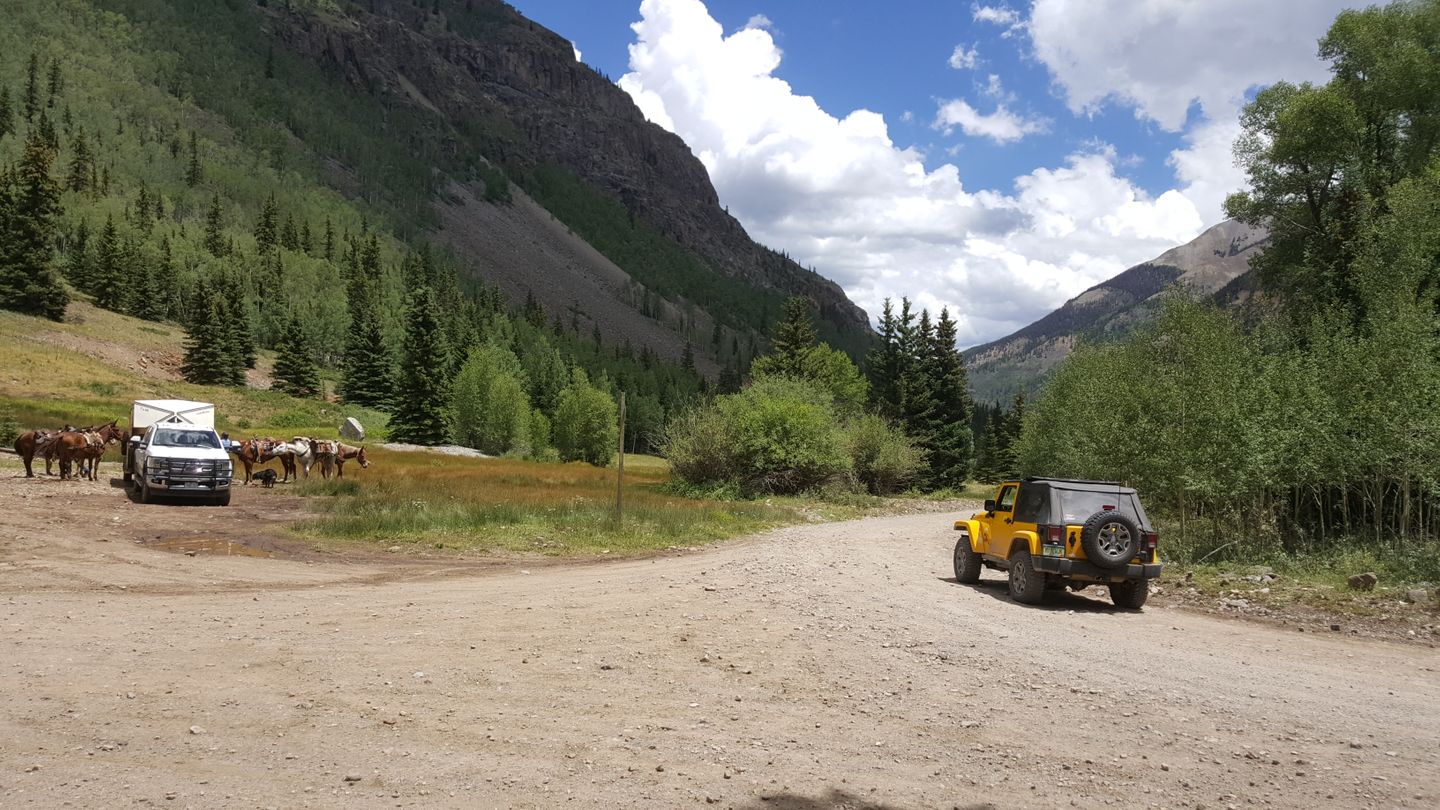 Engineer Pass - Waypoint 28: Intersection with North Henson Creek (CR 24)