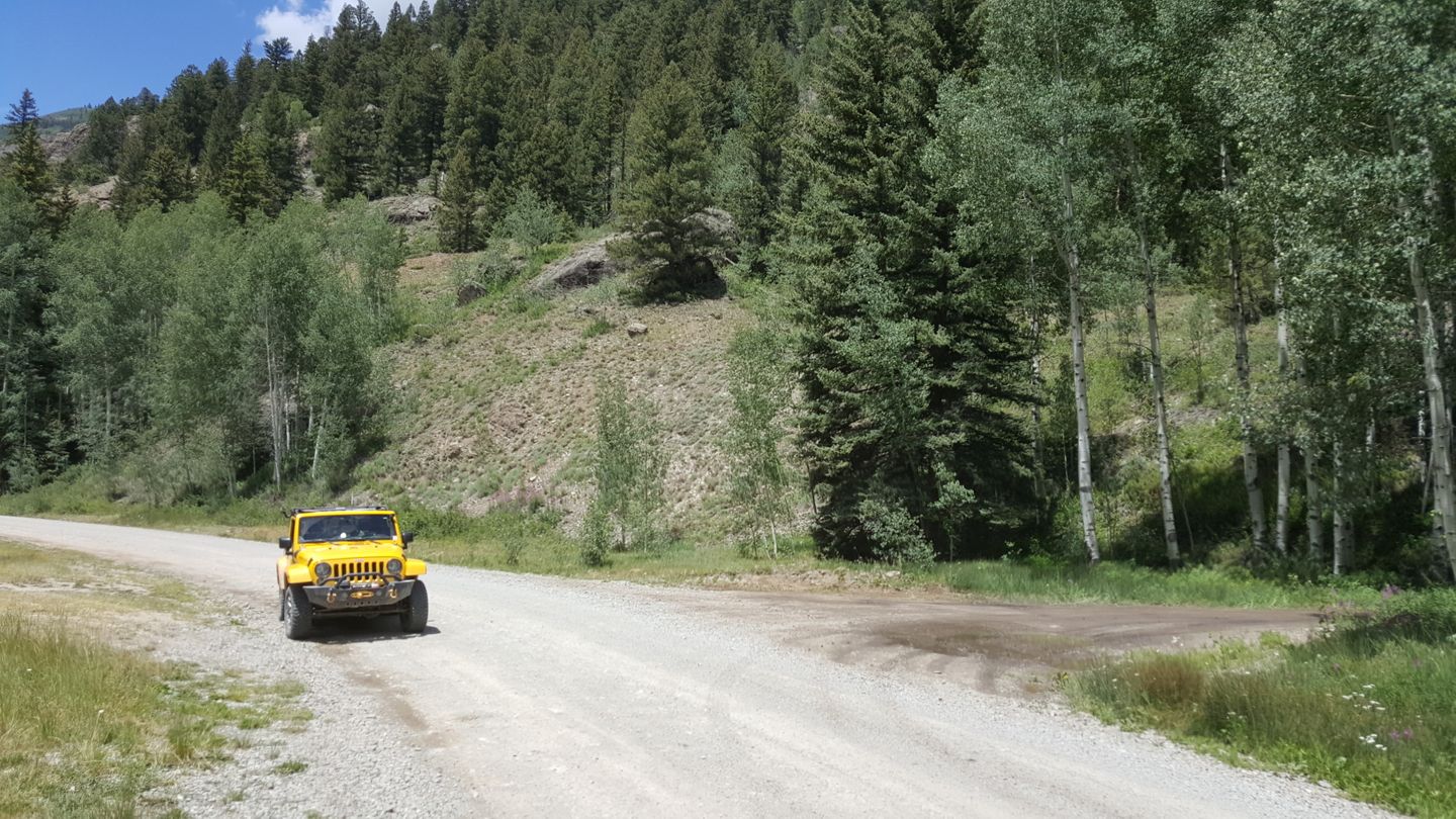 Engineer Pass - Waypoint 29: Intersection with North Henson (CR 24)