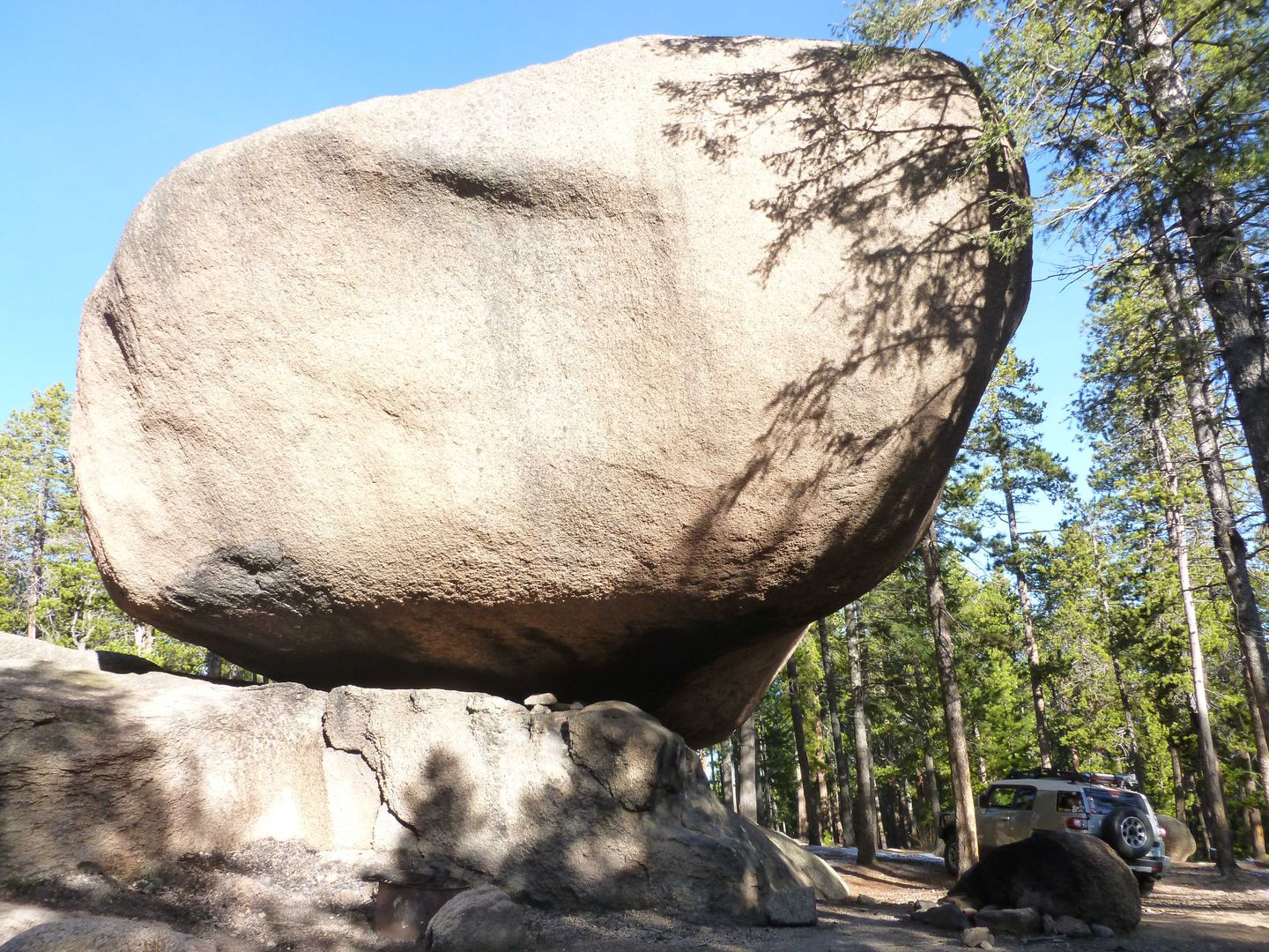 Dakan Road - Waypoint 4: Balancing Rock