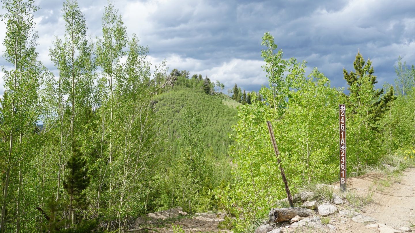 Devil's Canyon - Waypoint 4: 246.1B Trailhead - Straight on 246.1A