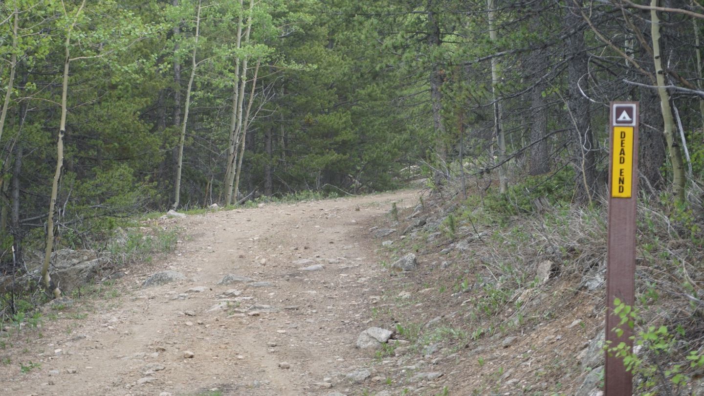 Devil's Canyon - Waypoint 8: Go Right - Spur to Left Deadends Shortly at Camping