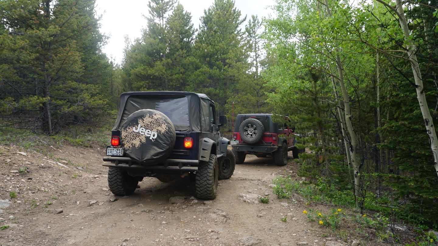 Devil's Canyon - Waypoint 8: Go Right - Spur to Left Deadends Shortly at Camping